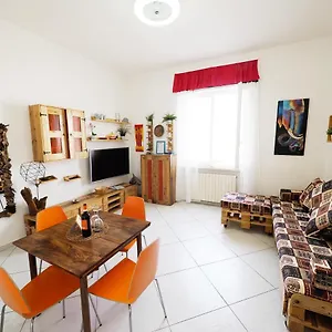 appartamento-fronte-livorno.it-tuscanyhotel.com/